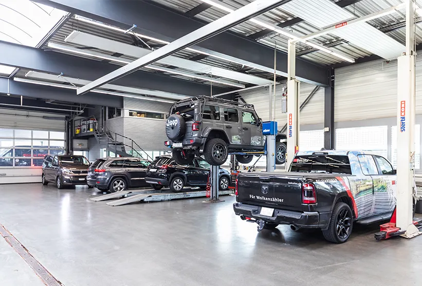 Unterhalt und Reparatur Fahrzeugpolieren Garage Kaufmann AG Wittenbach, St. Gallen